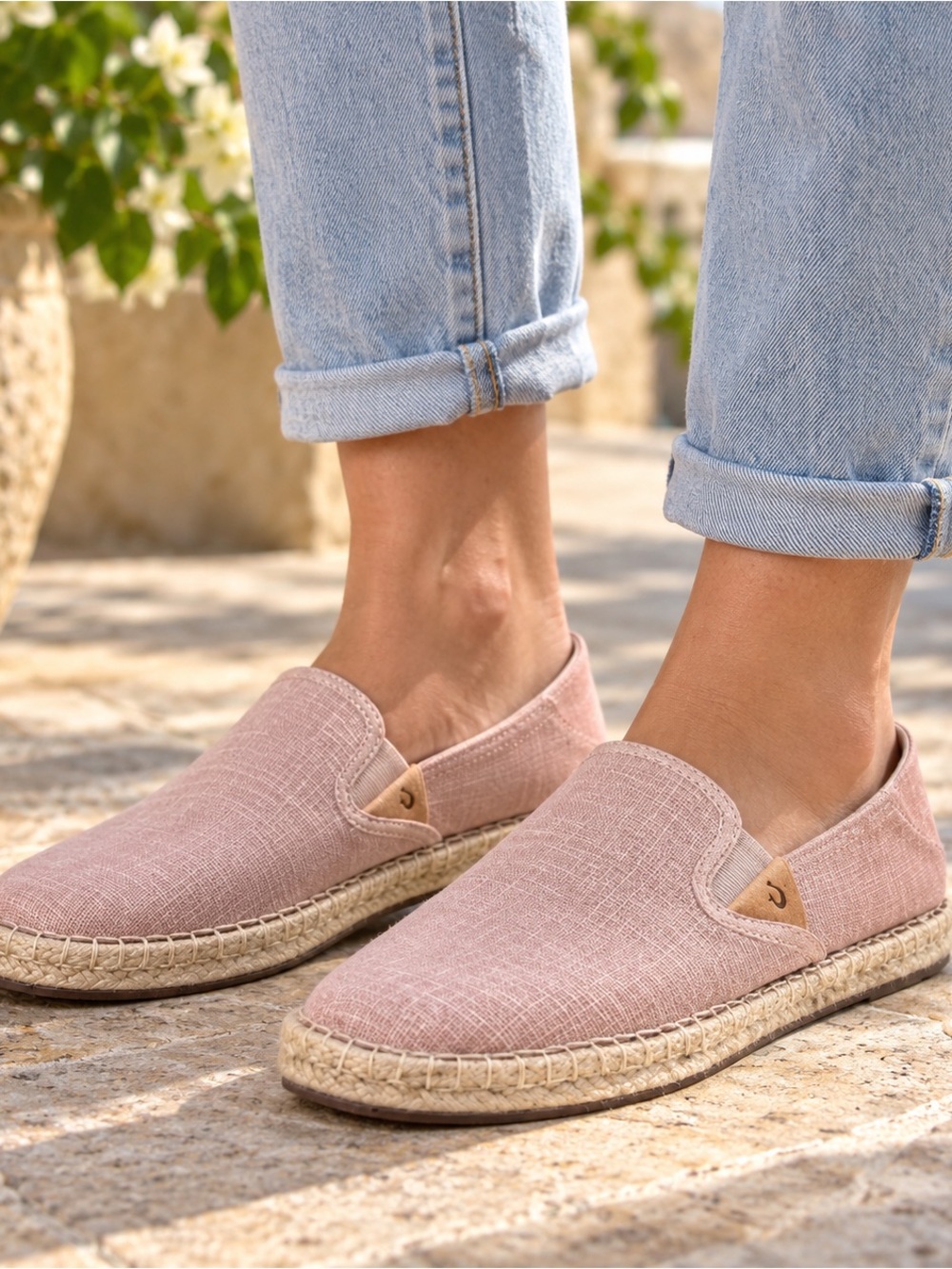 OluKai Kaula Pa’a Kapa Espadrille Slip On Shoes Pink Rose Sea Salt Women’s 8.5